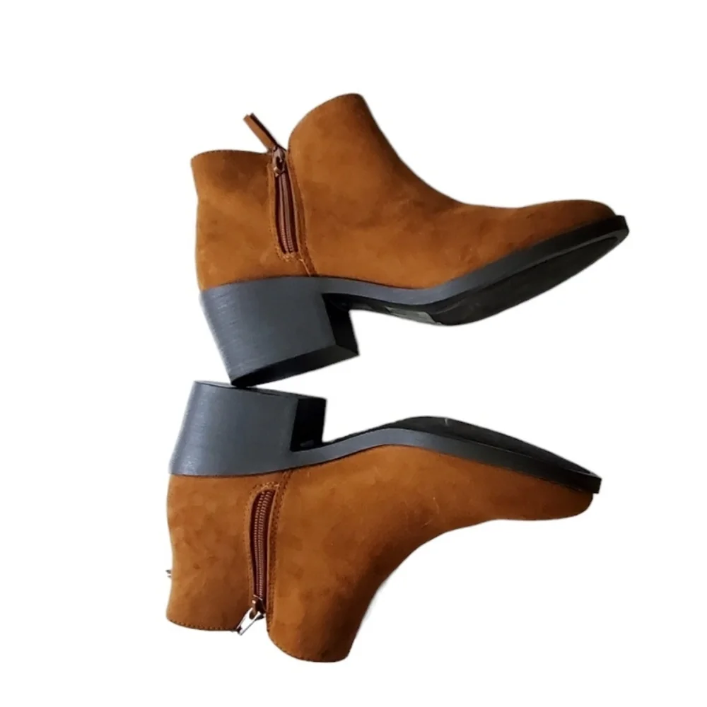 Forever 21 Beautiful Carmel Brown Suede booties. Mild point toe. - Picture 2 of 6